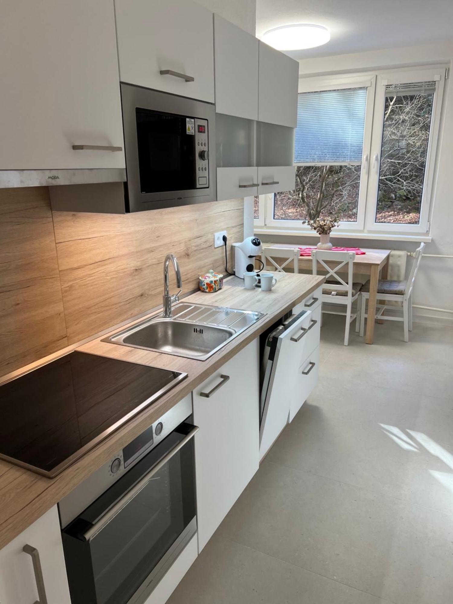 Apartman Rosniarka บันสกา ชีอาว์นีซา ภายนอก รูปภาพ